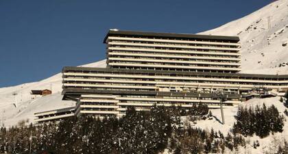 Bright Studio Direct Access to the Slopes Balcony