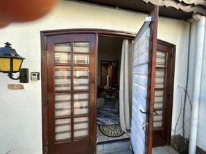 تفاصيل الفندق من الخارج