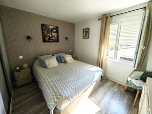 2 bedrooms