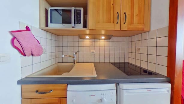Coffee/tea maker, microwave, dishwasher, electric kettle - Studio Apartment in Les Saisies for 4 People (Hauteluce)