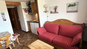 Living area - Studio Apartment in Les Saisies for 4 People (Hauteluce)