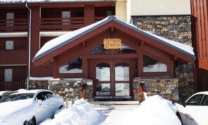 Exterior - Renovated Duplex Apartment Close to the Slopes Balcony (Les Belleville)