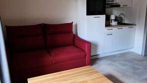 Unclassified image, 2 of 3, button - Apartment in Alps With Ski Shuttle Access (Saint-Sorlin-d'Arves)