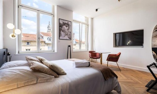 Apartment in Nancy Near Place Stanislas