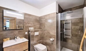 Unclassified image, 3 of 3, button - Cardena - Apartment - 8 People - Close to the Center (Les Gets)
