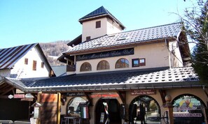 Exterior - Studio Cabin for 3 People, 2-star, South-facing (Valloire)