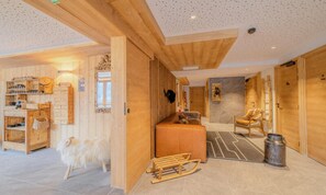 Interior - 2 Bedroom Apartment + Cabin 6/8 People (Champagny-en-Vanoise)