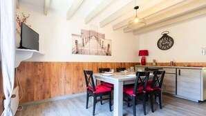Dining - Apartment in Loudenvielle Near Skyvall (Loudenvielle)