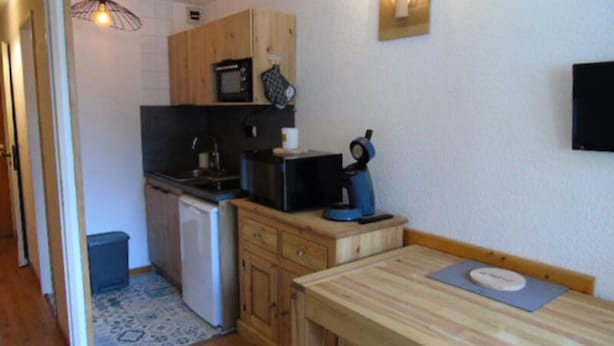 Unclassified image, 1 of 3, button - Studio for 3 People (Modane)