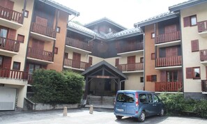 Exterior - Studio Cabin for 4/5 People, 2-star, South-facing (Valloire)