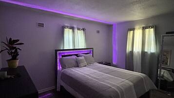 1 chambre, fer et planche à repasser, Wi-Fi gratuit, draps fournis