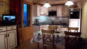 Fridge, microwave, oven, dishwasher - 3 Rooms for 5 People (Le Grand-Bornand)