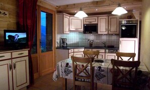 Fridge, microwave, oven, dishwasher - 3 Rooms for 5 People (Le Grand-Bornand)