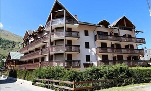 Exterior - 3-room Apartment for 6 People, 3-star Rating, East-facing (Valloire)
