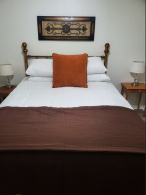 1 bedroom, iron/ironing board, WiFi, bed sheets