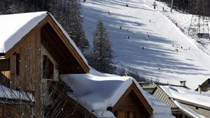 Snow and ski sports - Apartment Bright Close to the Slopes Mountain View (Saint-Chaffrey)