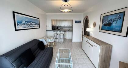 Apartment in Tu Es Roc With Sea Views