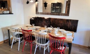 Dining - 4-room Apartment in a Prestigious Residence at the Foot of the Slopes (Les Gets)