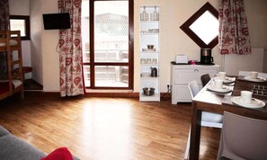 Dining - Studio for 4 People in the Heart of the Resort (Les Orres)