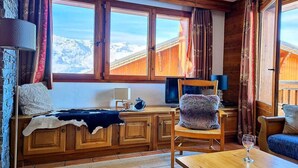 Living area - Apartment on Slopes With Pointe Views (Les Belleville)