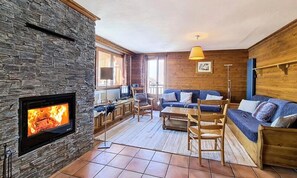 Fireplace - Apartment on Slopes With Pointe Views (Les Belleville)