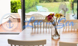 Dining - Holiday Home in Le Grau du Roi by Beach (Le Grau-Du-Roi)