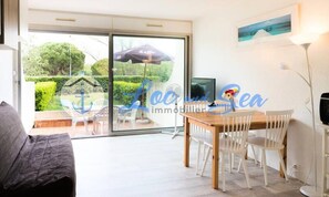 Interior - Holiday Home in Le Grau du Roi by Beach (Le Grau-Du-Roi)