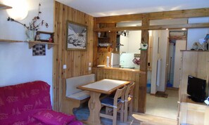 Living area - Studio for 4 People (Modane)