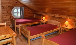 Room - Spacious Apartment Comfortable Balcony (Araches-la-Frasse)
