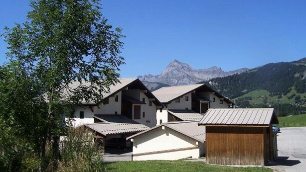 Exterior - Comfortable Apartment Close to the Village (Notre-Dame-de-Bellecombe)