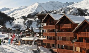 Exterior - Studio Cabin + Mezzanine for 4 People, 2-star, West-facing (Valloire)