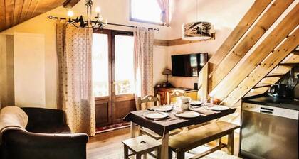 Studio Cabin + Mezzanine for 4 People, 2-star, West-facing