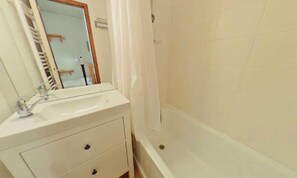Bathroom - Apartment Near Leger Chairlift, Beaufortain (Hauteluce)