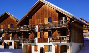Exterior - Apartment Close to the Slopes and ski School (Saint-Jean-d'Arves)