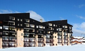 Exterior - Apartment in Preyerand Near Ski Lifts (Les Belleville)