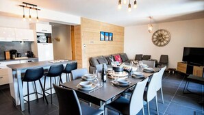 Dining - Apartment in Bonneval Near Vallonnet Lift (Bonneval-sur-Arc)