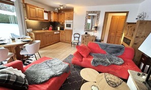 Living area - Apartment in Megeve Near Jaillet Ski Lift (Demi-Quartier)