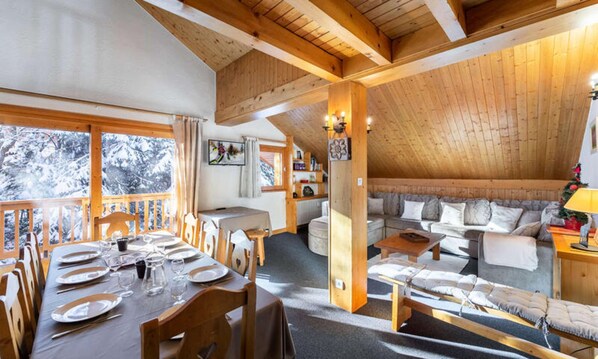 Dining - Apartment in Meribel Near Doron Slope (Les Allues)