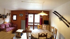 Dining - 3-room Cabin Apartment for 6 People, 3-star, East-facing (Valloire)