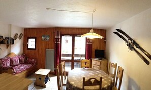 Dining - 3-room Cabin Apartment for 6 People, 3-star, East-facing (Valloire)