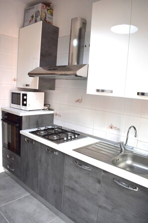 Private kitchen - Como Lake Appartment. (Lecco)