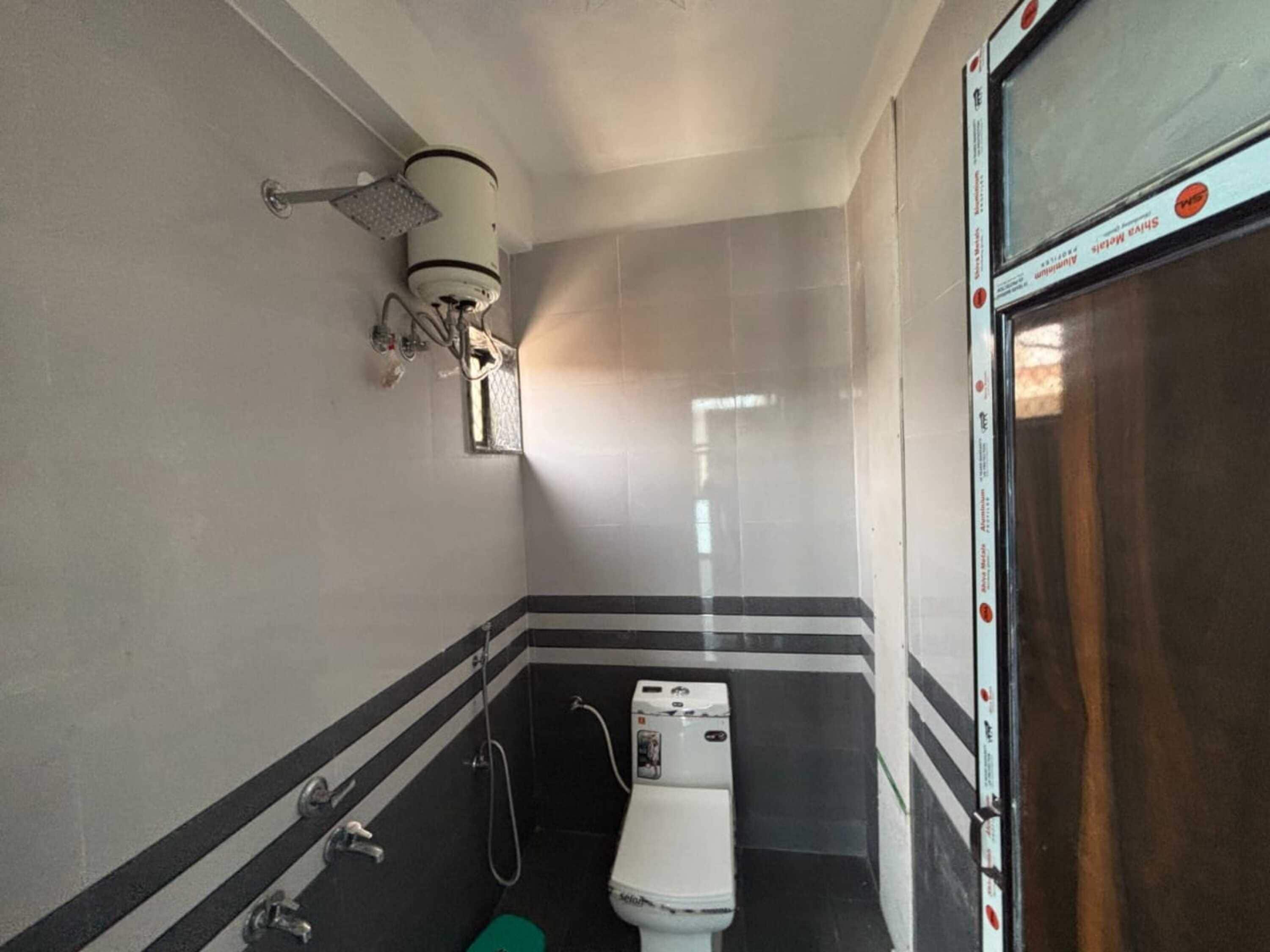 ファミリー ルーム | バスルーム | シャワー、バスアメニティ (無料)、タオル、石鹸