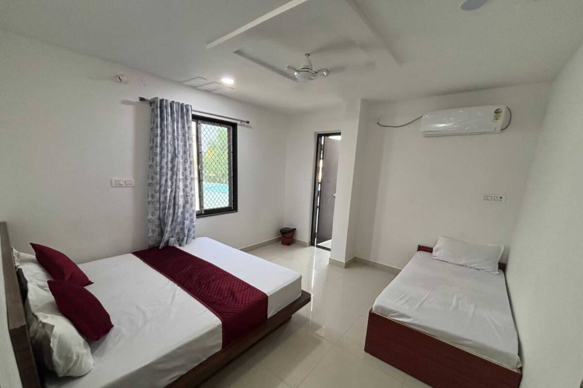 Habitació familiar | Llits addicionals, wifi gratuïta i roba de llit