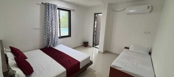 Hotel Shree Radhe Laxmi