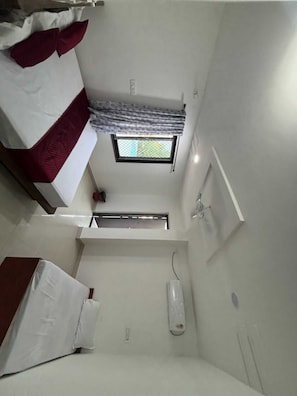 Family Room | Rollaway beds, free WiFi, bed sheets - Hotel Shree Radhe Laxmi (Khatoo)