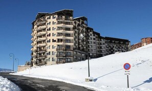 Exterior - Comfortable Apartment Close to the Slopes Balcony (Les Belleville)