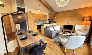 Living area - Apartment Near Les Perrieres Ski Slopes (Les Gets)