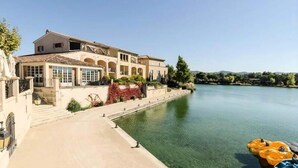 Unclassified image, 2 of 3, button - Apartment in Provence With Heated Pool (Mallemort)
