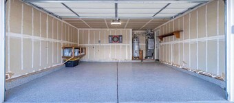 Modern Western Retreat Pet Friendly 4 Bed 2 Bath