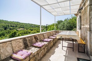 Outdoor dining - House Kocan-four Bedroom Villa With Terrace and Swimming Pool (Konavle)